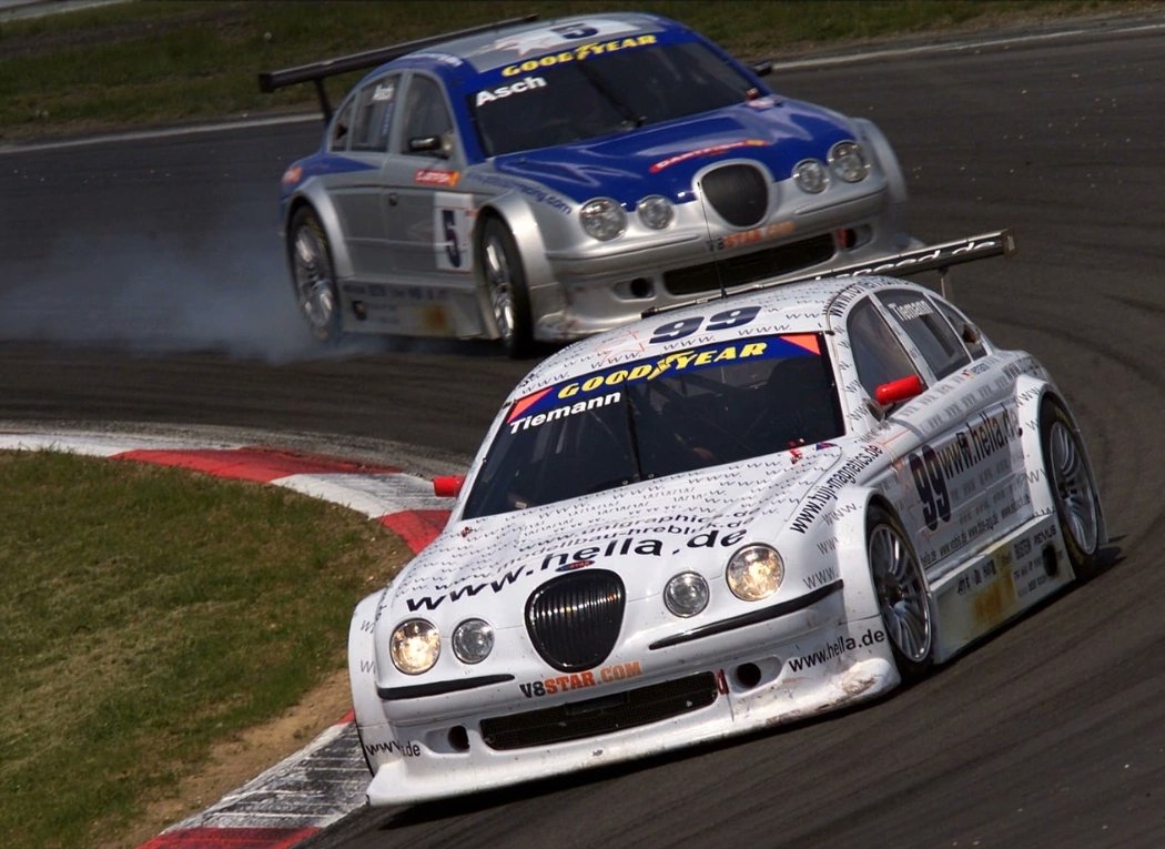 RSF_Motorsport's tweet photo. #99 Marcel Tiemann, #5 Roland Asch, both in Jaguar S-Type.
V8 STAR Championship round (Nรผrburgring), 2001.
#V8STAR #Nurburgring #Tiemann #Asch #Jaguar https://t.co/wYBIFmiHQB