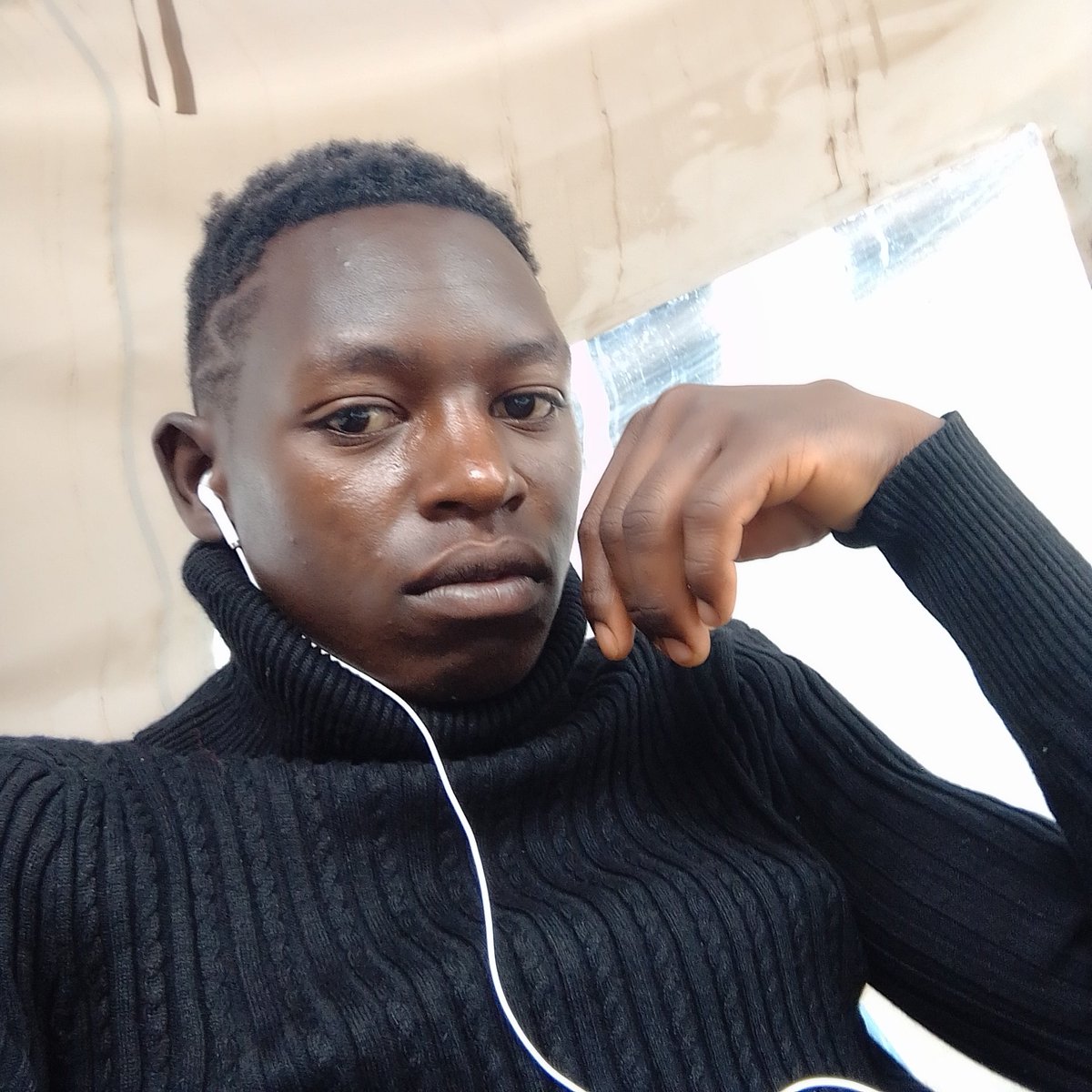 BenjaMaxha's tweet photo. #NewProfilePic https://t.co/NrYO5XXEu3