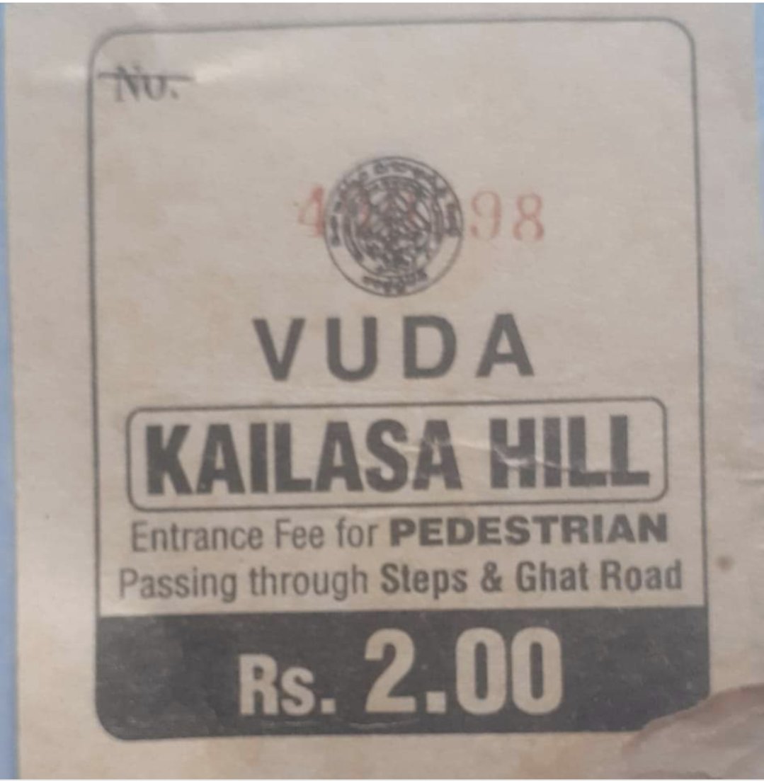 andhraa360's tweet photo. విశాఖపట్నం

2003 వ సంవత్సరంలో, వుడా వాళ్లు కైలాసకొండ కి వచ్చే సందర్శకులకు ఎంట్రీ ఫీజ్ గా ₹2/-వసూలు చేయడం మొదలు పెట్టారు.

#వైజాగ్ #vizag #andhraPradesh #VUDA https://t.co/SOuOaoeHjv
