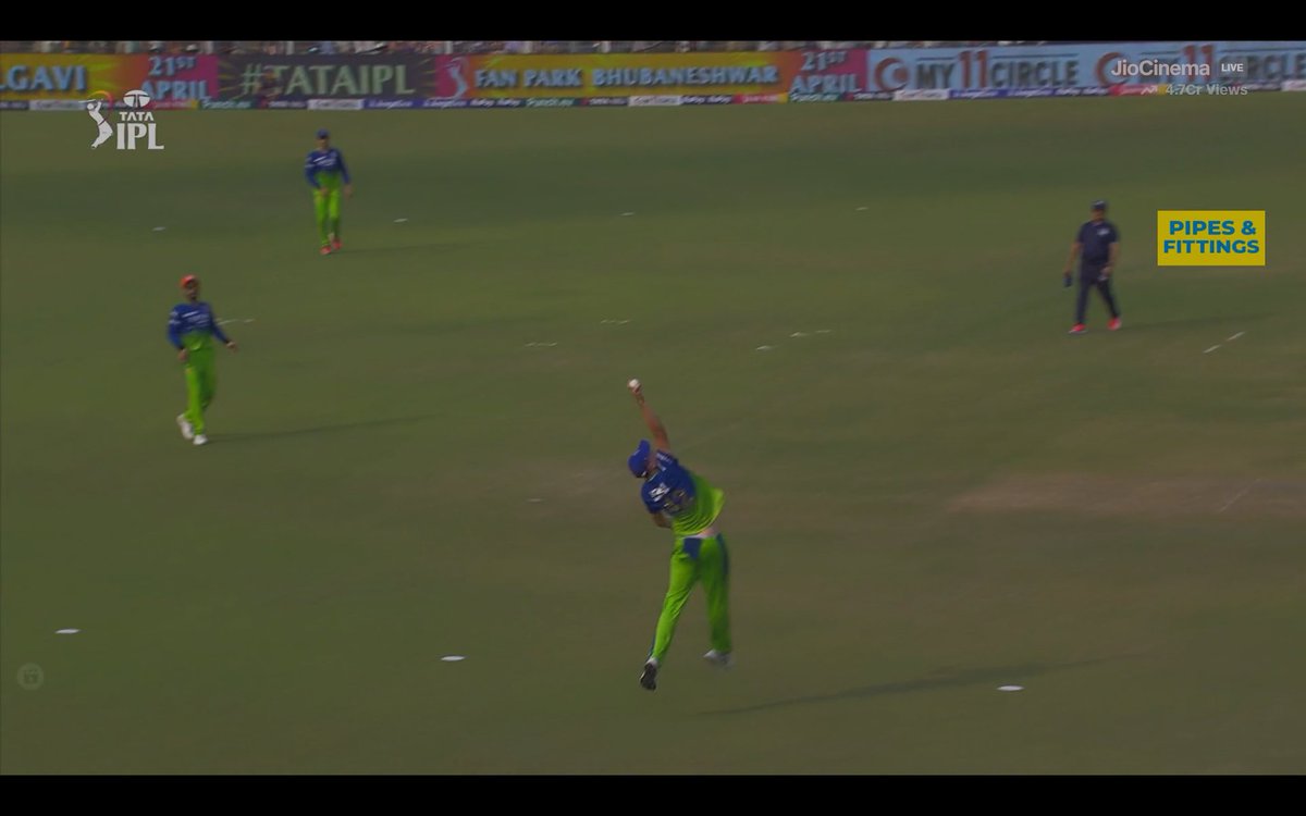 Really a stunning catch by Green 💥

#KKRvsRCB #KKRvRR #IPL2024