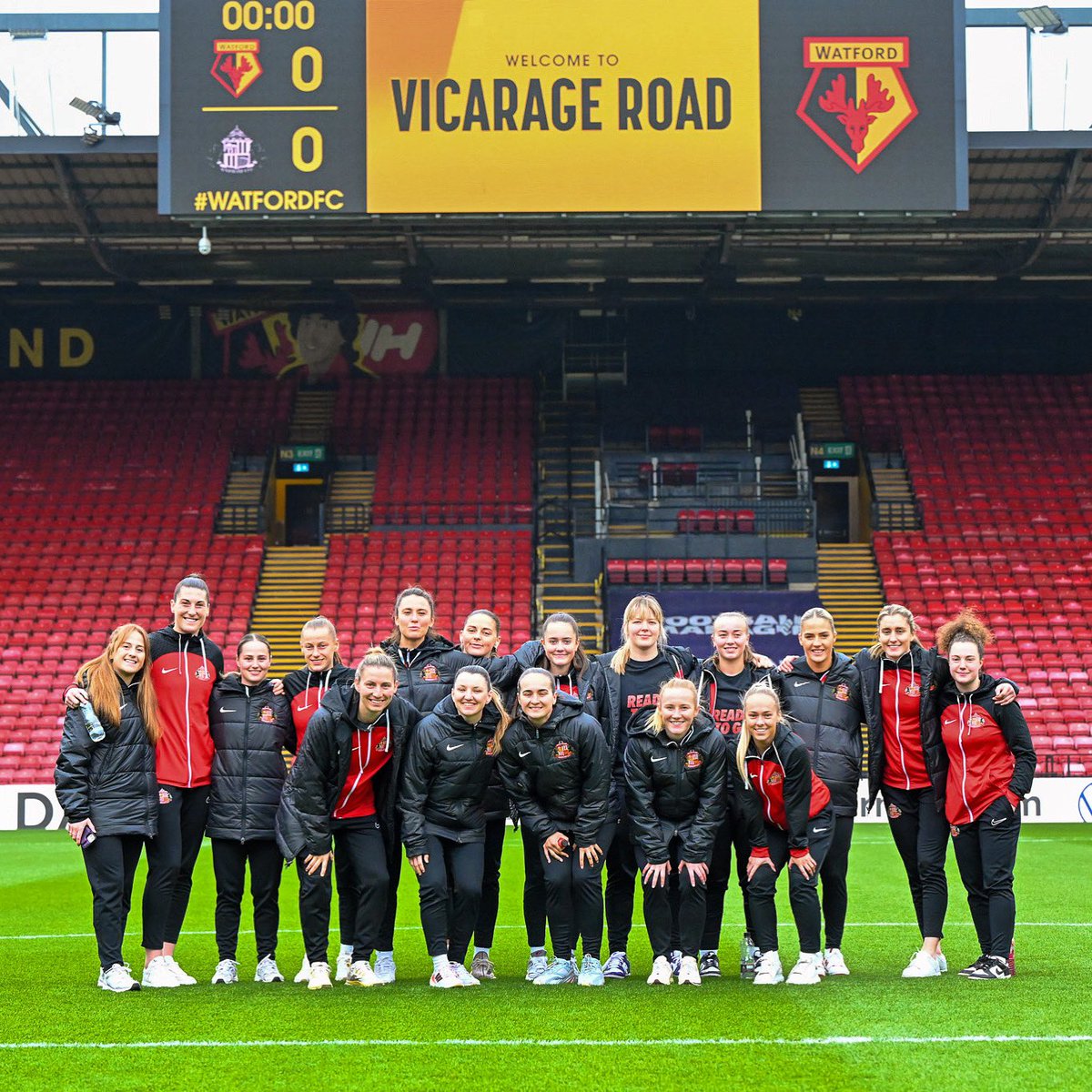 Last home game of the season with the lasses 🔴⚪️ @SAFCWomen #TilTheEnd