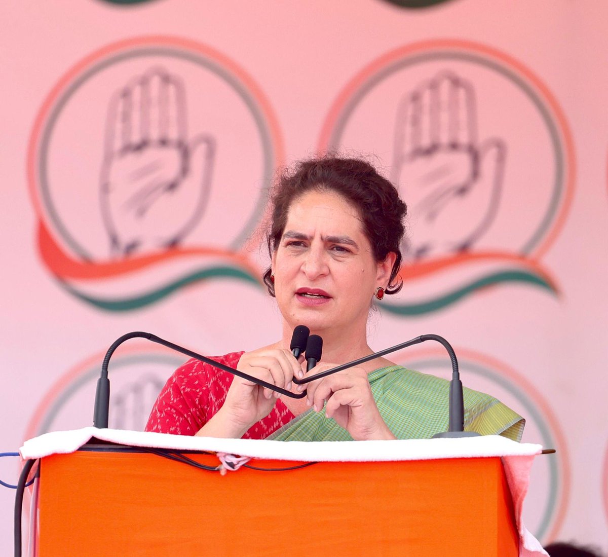 Congress general secretary Priyanka Gandhi campaigned for Bhupesh Baghel in chhattisgarh 

#LokSabhaElections2024