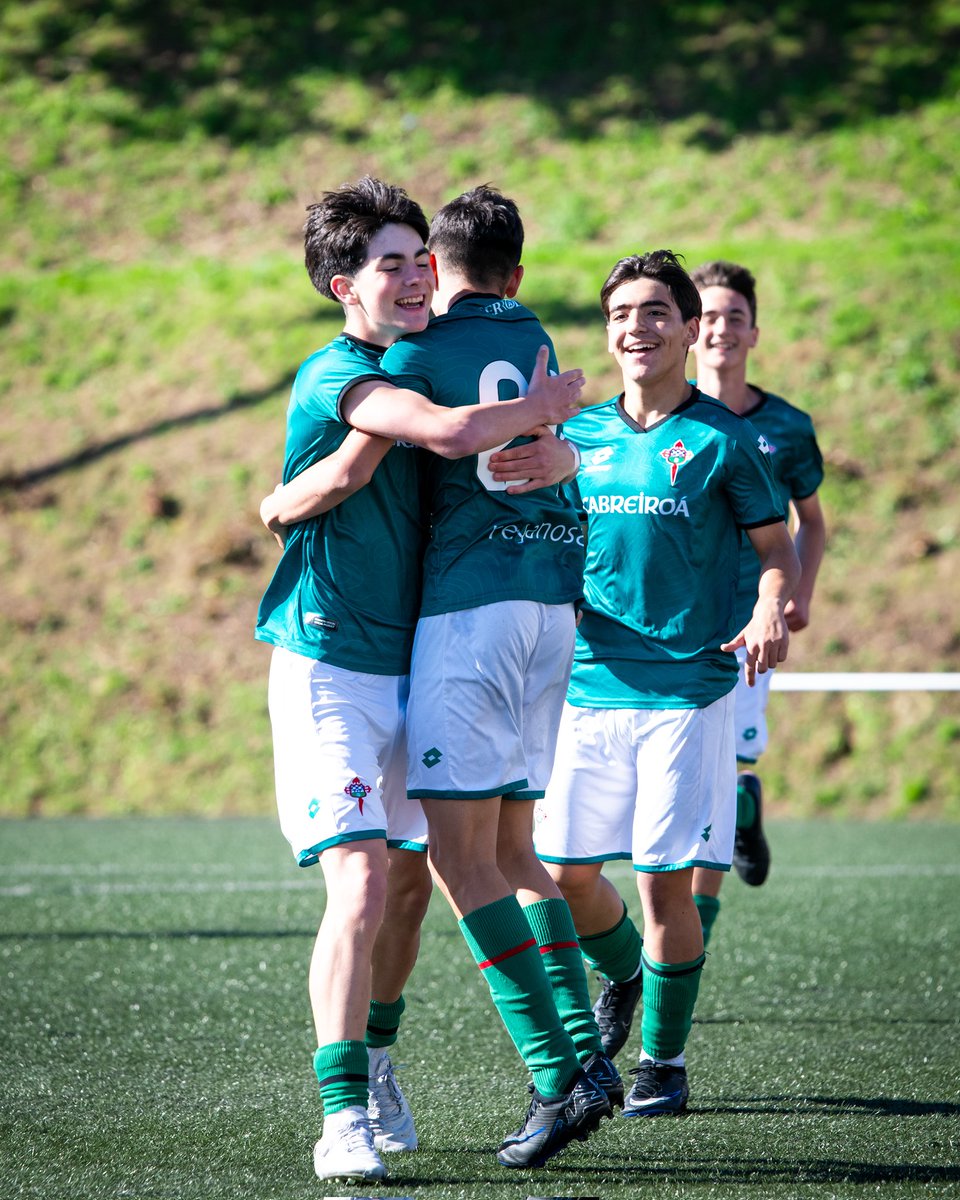 racingferrolsad's tweet photo. Coa victoria desta mañá, os nosos infantiles acadaron un merecido ascenso a División Honor cando aínda restan tres xornadas para o final da liga regular. Noraboa, rapaces! 
#ADNRacinguista #canteiraverde https://t.co/JTXLRUqLGQ