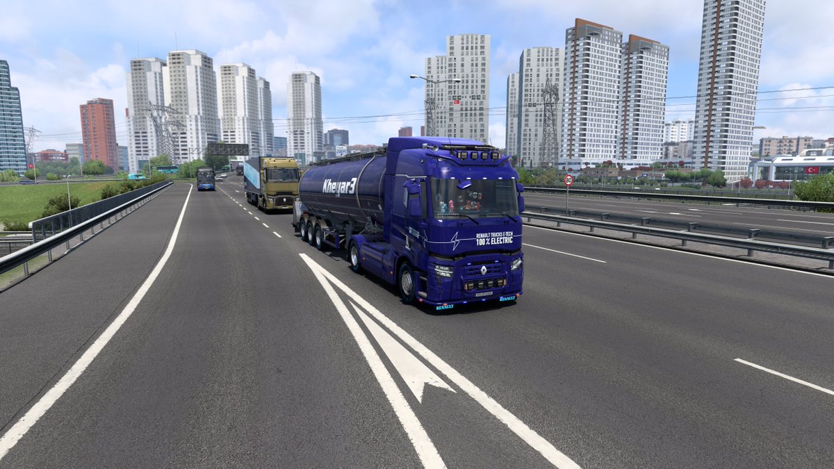 @SCSsoftware
@RenaultTrucksCo
@MohSkinner
@siyann_stuff
#TheGoodTruck #JoinTheGoodMove 
#ETS2
#BestCommunityEver
#RenaultTrucksEvolution
#ETechTrucking

City transport Beverages in Istanbul