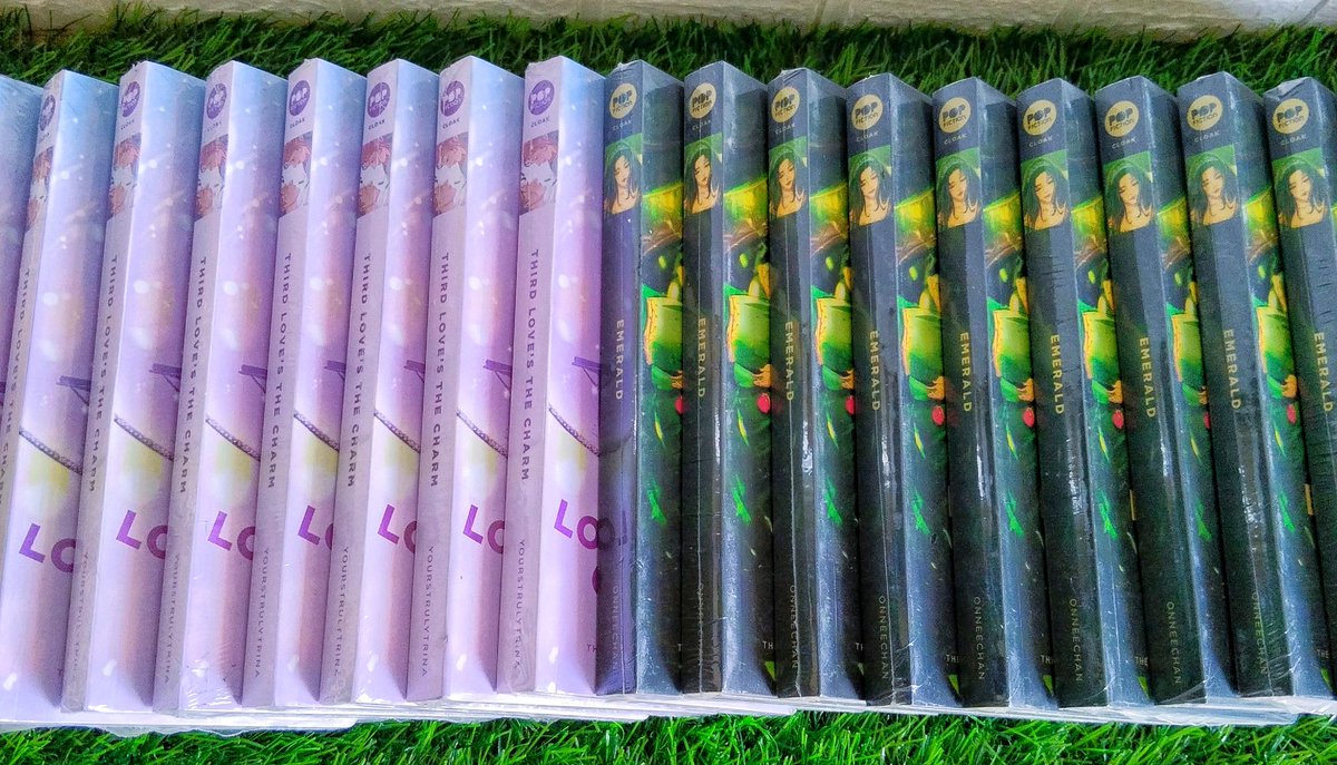 cccarmelaa's tweet photo. Cloak Popfiction Wattpad Books ✨
Quantity | Title | Price
(10) Emerald — 125 each
(10) Third love's the charm — 125 each

✅ Brand new &amp; sealed

Original Price: 225 each
✅ Saved 100 pesos for each book
✅ Open for cash on delivery (w/ add fee)

MOP: GCASH &amp; MAYA 
MOD: Shoppe co https://t.co/Af52UfZENZ