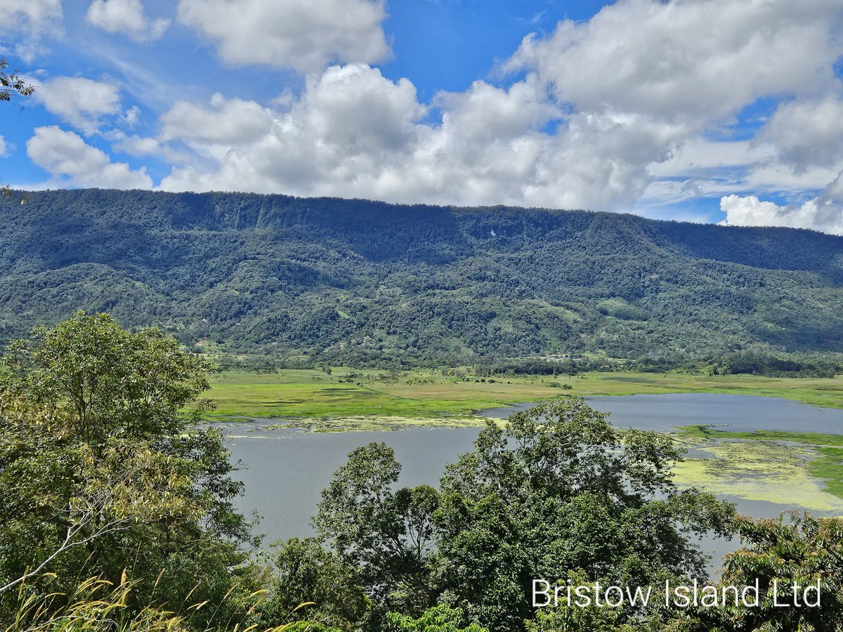 Youngman_93's tweet photo. The roughest terrains brought us to the most scenic and beautiful views. 🙏🙏🙏

Lake Kopiago - Hela Province 🇵🇬 https://t.co/FnSHLStTbz