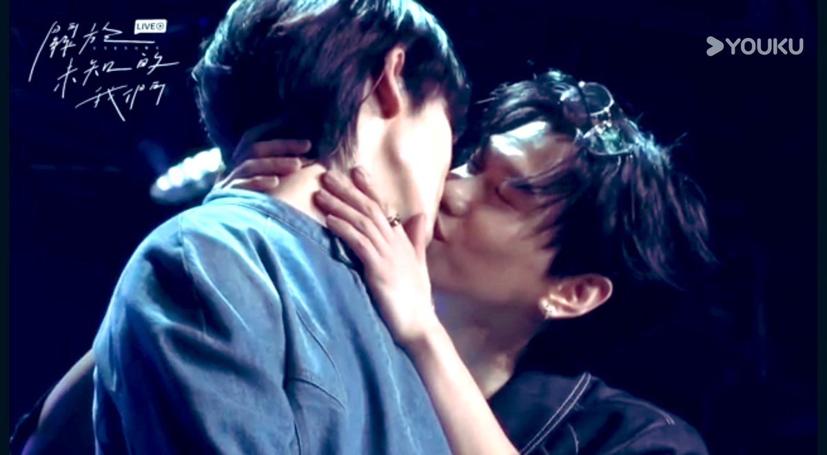 largekat's tweet photo. Happy to watch the fan party live🥰😍😃

#UnknownTheSeries 
#關於未知的我們 https://t.co/BEeNzu26fE
