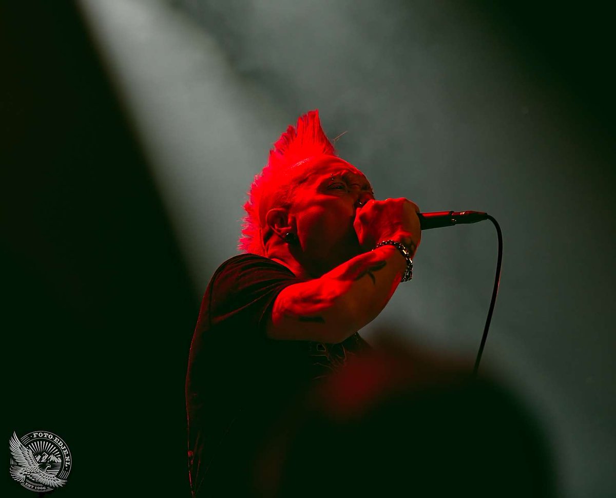 Tussen alle Roadburn gekte door, trok onze Martijn Welzen naar <a href="/grenswerkvenlo/">Poppodium Grenswerk</a> voor een avondje old school hardcore punk met <a href="/ExploitedBand/">The Exploited</a> en
<a href="/harshrealms/">Harsh Realms</a>! Lees zijn review hier: wp.me/p6xalX-g7R