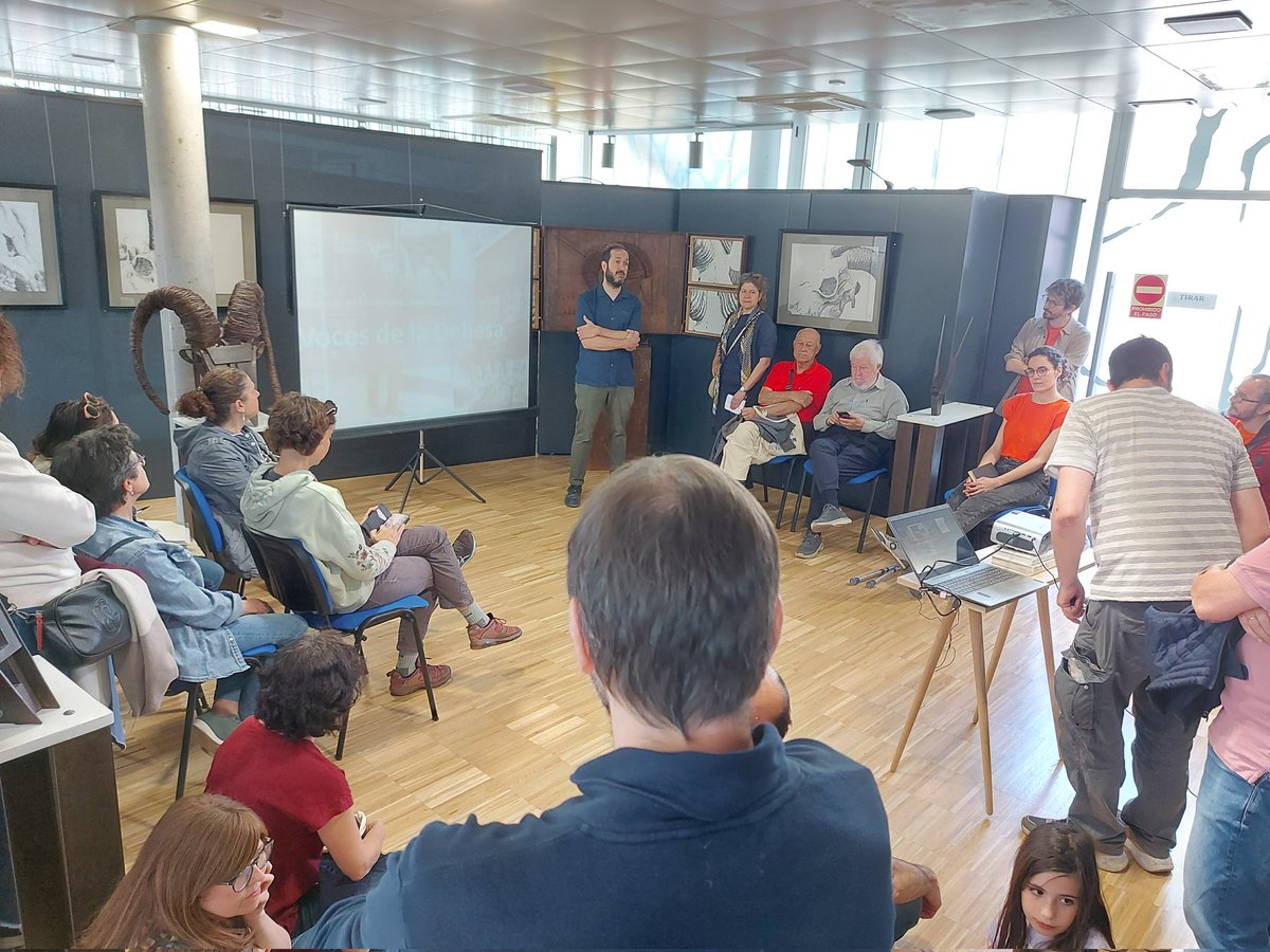 Nuestro @marcosgcm, abriendo la presentación del Laboratorio Ciudadano de la Dehesa de la Villa. Cinco proyectos que ponen en valor el papel de las personas en la recuperación de la memoria.