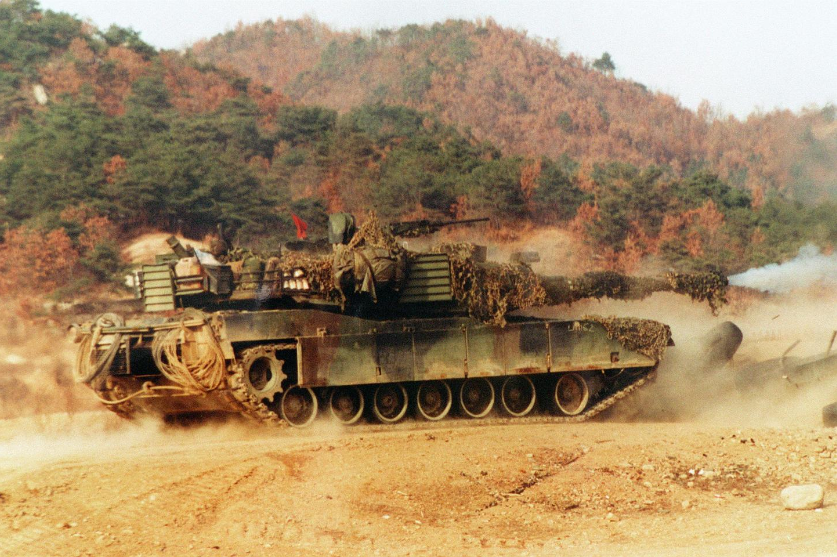 Super Tank Sunday - M1A1 from 2nd Tank (2/72nd AR, 2ID) firing TBVIII at Rodriguez Range, Korea during the latter 1990s!  #supertanksunday #m1abrams #tanks #armor #2id #korea #rok #m1a1 #2ndTank #ilovetanks #tanklover