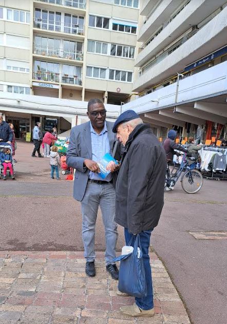 Le @RNational_92 en tractage dans votre ville, #Colombes #HautsDeSeine dans le cadre des #européenne2024

#VivementLe9Juin
1 tour
1 vote utile @J_Bardella 

Rejoignez la première force militante de 🇫🇷 adhesions-rn.fr 

@RNational_92 @RnColombes