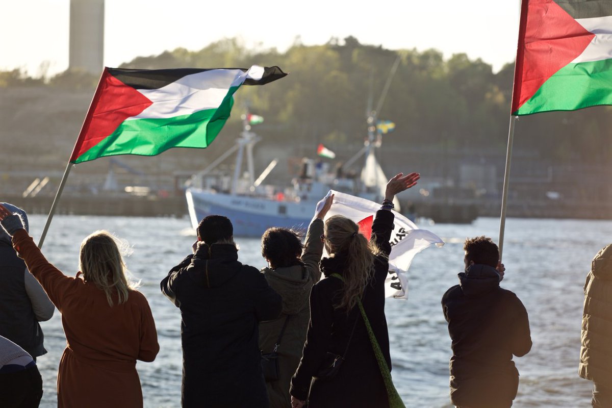 #INTERNACIONAL | La Flotilla de la Llibertat, en què navegaran observadores de drets humans de trenta nacionalitats, es disposa a trencar el bloqueig israelià a Gaza i a fer-hi arribar aliments, medicaments, material hospitalari i petites potabilitzadores directa.cat/la-flotilla-de…