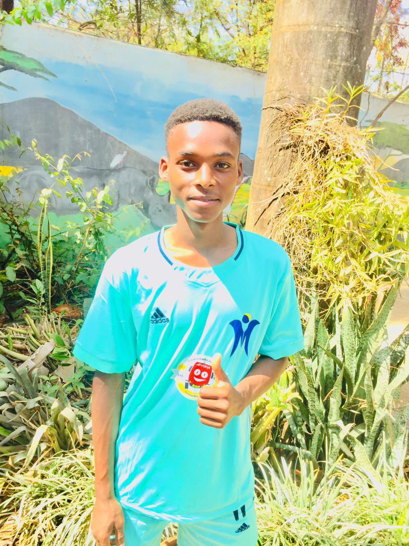 Do you know the story behind our football shirts? The #CWUHA sponsor the Kilima Hewa School FC & We decided to make shirts that we could sell to help raise money & awareness for the team. #DeliveringASmile #cwu24