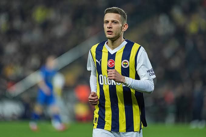 ÖZEL | Fenerbahçe, Sebastian Szymański için minimum 35 milyon Euro bonservis bedeli talep ediyor.