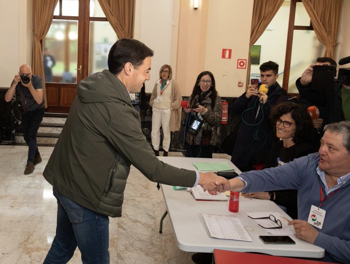 🗳️ Iritsi da eguna. Gaur zuek zarete protagonistak. Zuek erabakiko duzuelako Euskadiren etorkizuna. Horregatik da garrantzitsua parte hartzea. Nik, jada, eman dut nire bozka Euskadik aurrera egiten jarrai dezan. 🗣️ Animo a toda la ciudadanía vasca a que se acerquen a las urnas…