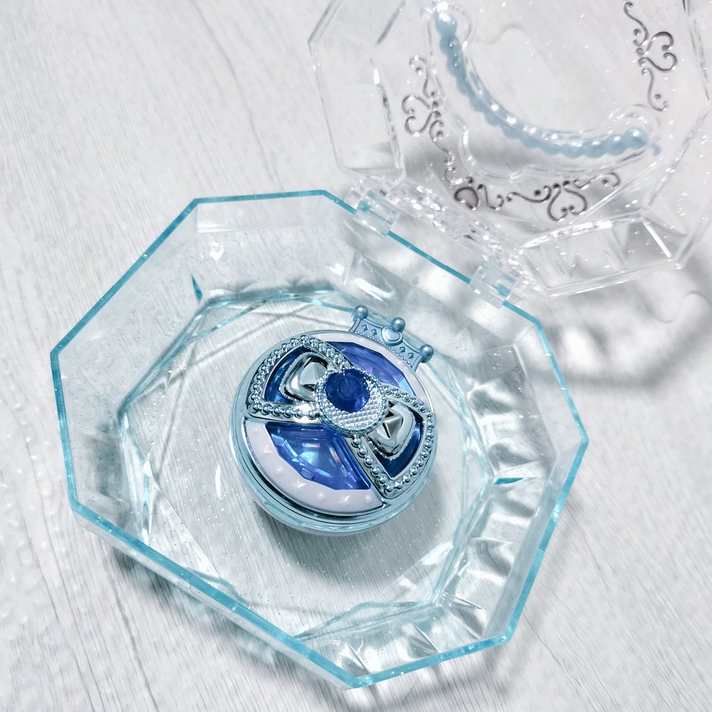 mena_primagi's tweet photo. ✨🤍🩵💙最強かわいい💙🩵🤍✨

　　    セボンスター
　　　　　✖
　　  アイプリブレス

#水色
#セボンスター
#ひみつのアイプリ https://t.co/CALuJf8eZU