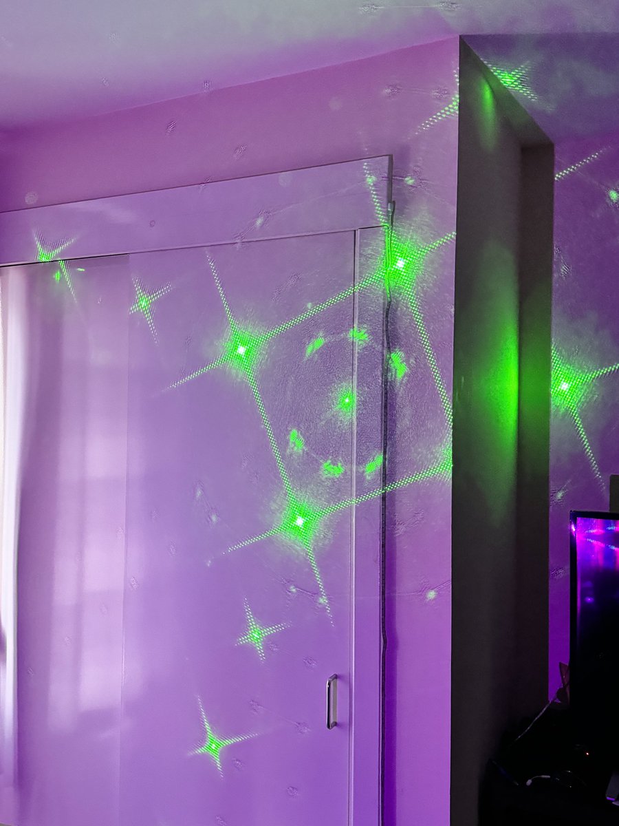 cubaly's tweet image. Wow week 4 that was tough but week 5 looks insane. Zone 6 left me a sweaty mess today! I had a wee mini rave in my bedroom to help push me along. 1 ride , 1 upper body and 1 barre ✅ 98% sticking to zones I’ll take that #workoutsunday