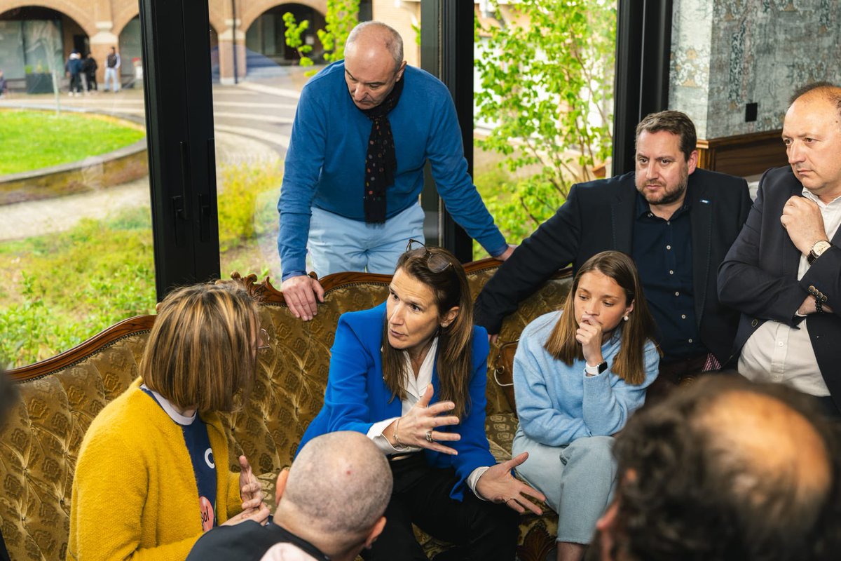 J'ai eu aussi l'occasion de rencontrer plusieurs associations: Auti Bol d’Air, Team Muco, ASBL Chiara et Kiwanis Mouscron. Touchés personnellement dans leur vie, Jennifer, Alexandre, Jean-François ont décidé de se mettre au service des autres. Merci pour ce moment de partage.