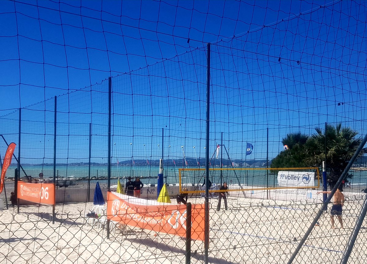 National Beach Volley serie 2 organisé par le CD Volley et son Président Michel Cozzi.
Plaisir d'assister avec le Président de la @FFvolley <a href="/erictanguy1/">Eric TANGUY</a>, à cette étape de qualification pour le championnat de France qui aura lieu du 5 au 7 juillet à St Laurent du Var.