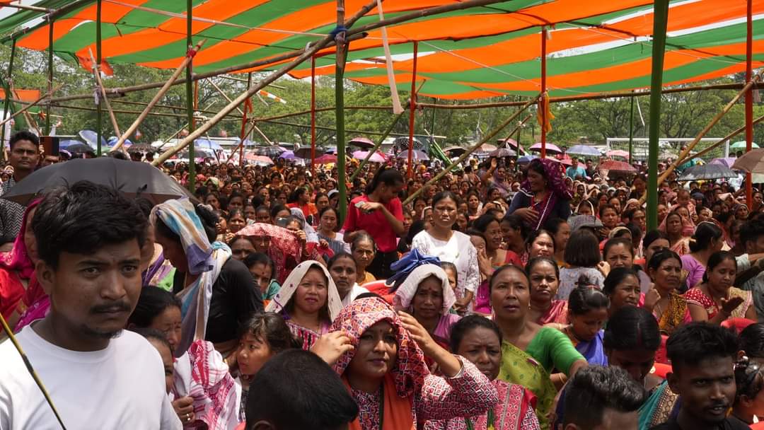 Big thanks for the love, support and trust! It's truly wonderful to see so many people gathering here today at Hanjanglangso Sports Complex, under Bokajan L.A, while Campaigning for our @BJP4India MP Candidate Shri @Amarsingejangpo, In our midst today we have Dr @himantabiswa,