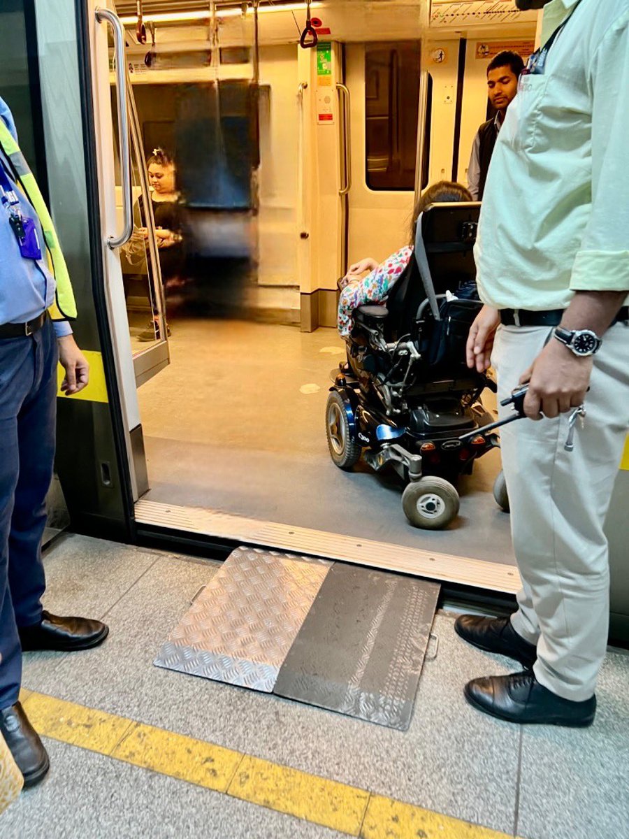 TanavviViij's tweet photo. Years of discomfort, mistreatment, and missed trains - all because @OfficialDMRC @Secretary_MoHUA fails to provide the promised ramps for wheelchair users. It's not just inconvenient; it's a blatant disregard for our rights. No more forced pushing,
#RampLagaoDhakkaNahi https://t.co/AIMJRjp7G7