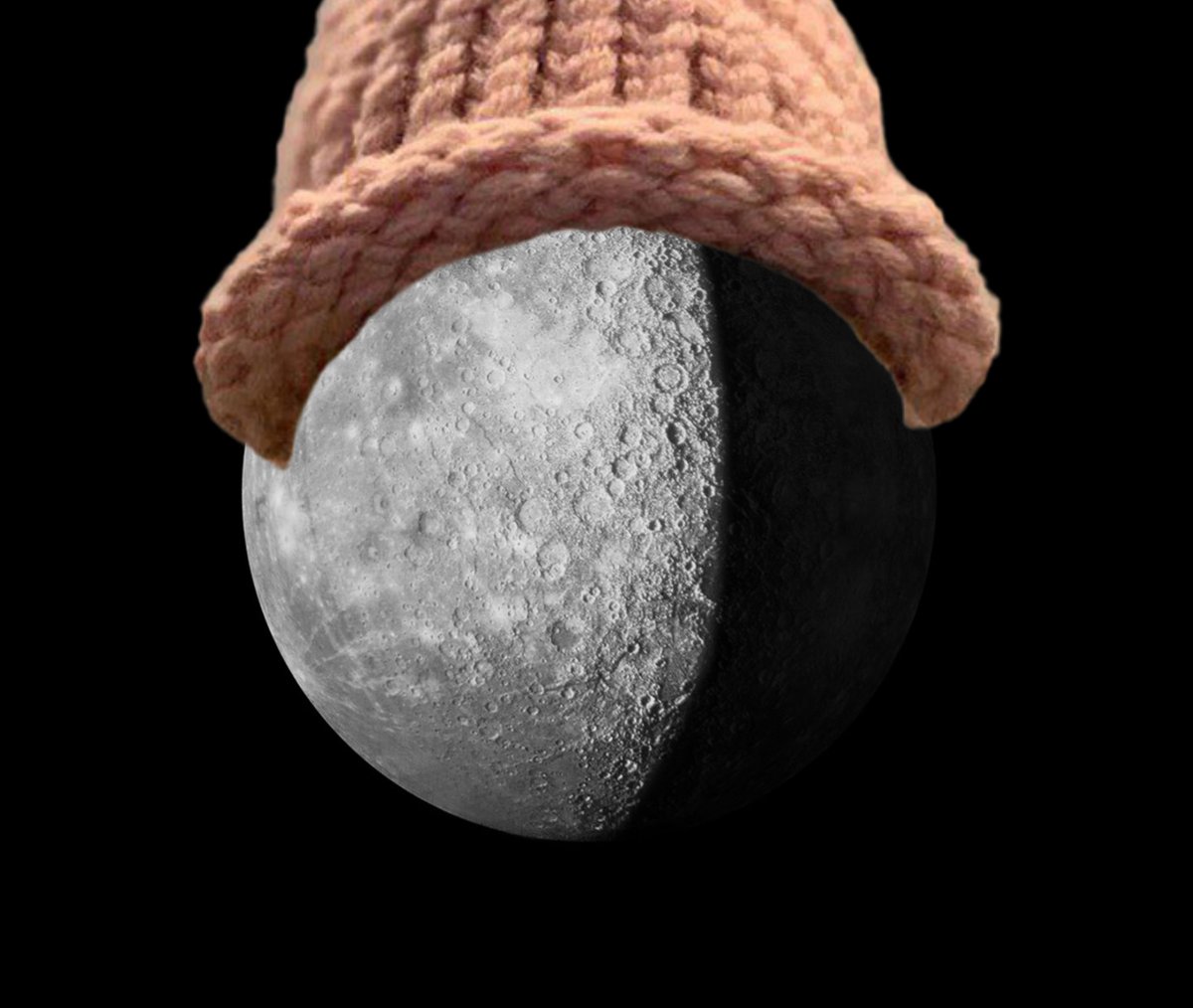 RealHatSol's tweet photo. @ElonMuskPDA Whoever owns the moon, makes the coin go to the moon... https://t.co/tvv0BrFJsE