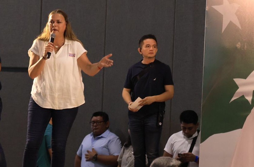 Junto a nuestro próx Gobernador, <a href="/RenanBarrera/">Renán Barrera</a> y la futura Alcaldesa de #Mérida, <a href="/CeciliaPatronL/">Cecilia Patrón Laviada</a>, participamos en un encuentro con el ejército ciudadano que cuidará los votos para Yucatán siga como un Edo seguro, ordenado y con oportunidades para todos.

#UnidosGanaYucatán