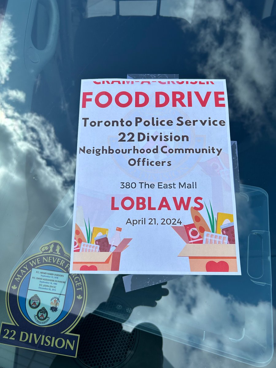 TPSCricketCop's tweet photo. Currently doing a food drive for W worthy cause at #loblaws 380 The East Mall. Neighbourhood officers #22division #torontopolice. https://t.co/GXJsLMzvJp