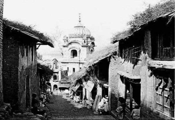 Old view of Gurudwara chatti padshahi, Rainawari Srinagar Kashmir valley in 1890.