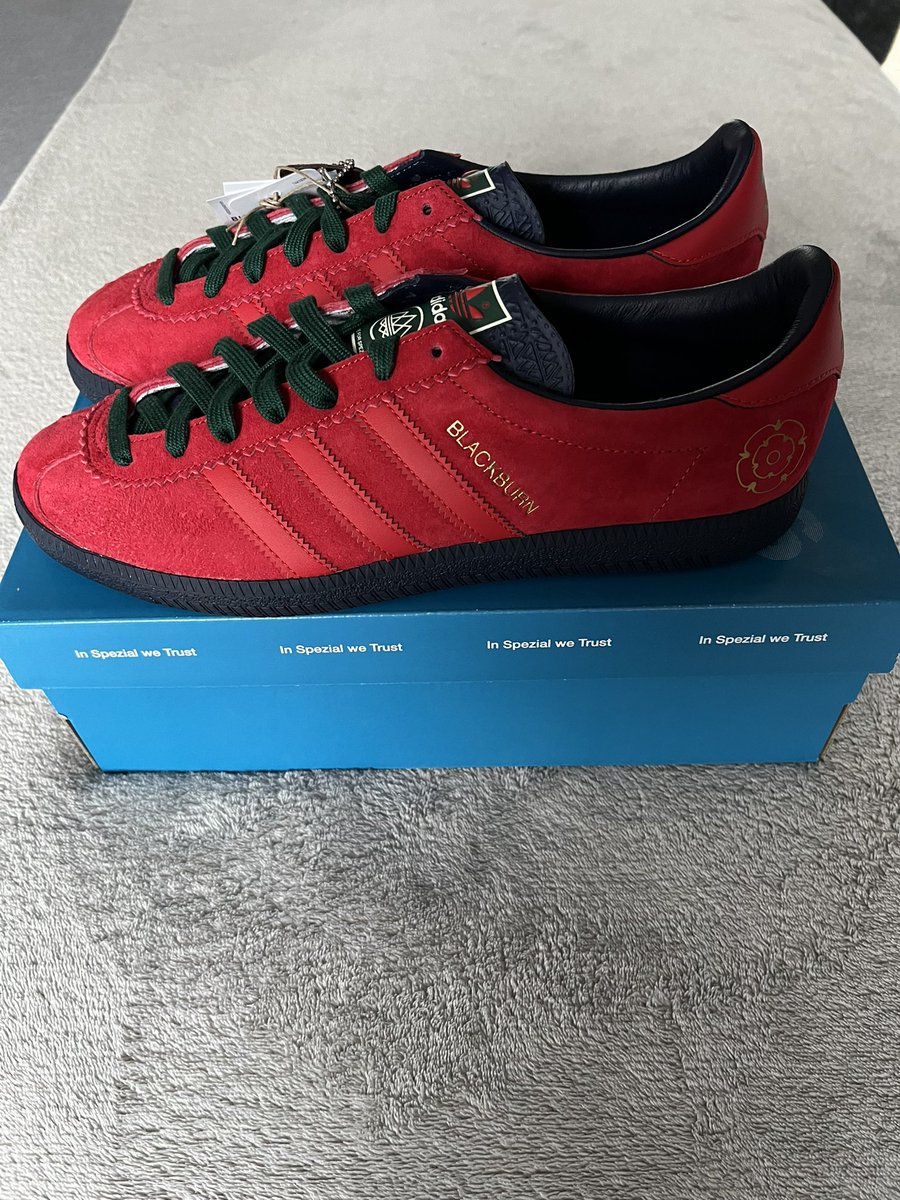 podgeiam's tweet photo. @adiFamily_ Adidas Blackburn Ewood SPZL size 8 BNWBT will come double boxed £80 plus postage https://t.co/h4r62jwjDe