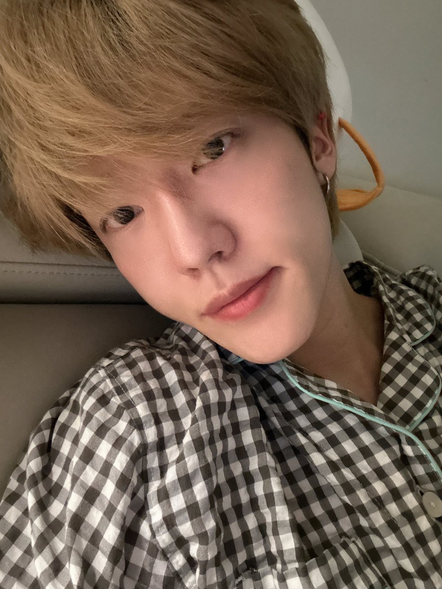 OmegaX_members's tweet photo. [#OX]

잘 자🤍

#OMEGA_X #오메가엑스 
#정훈 #JUNGHOON https://t.co/TSxe8RnNtO
