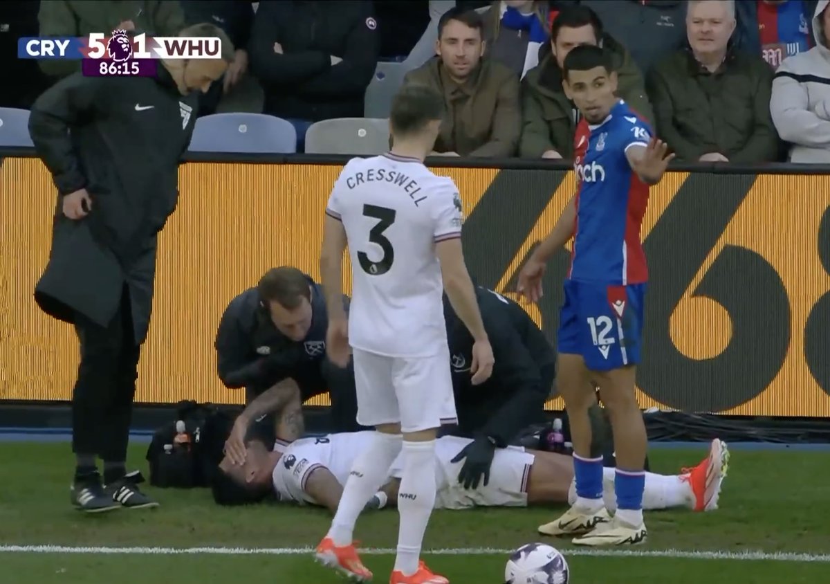 Concern as Emerson receives treatment off the field after David Moyes has made all five substitutions