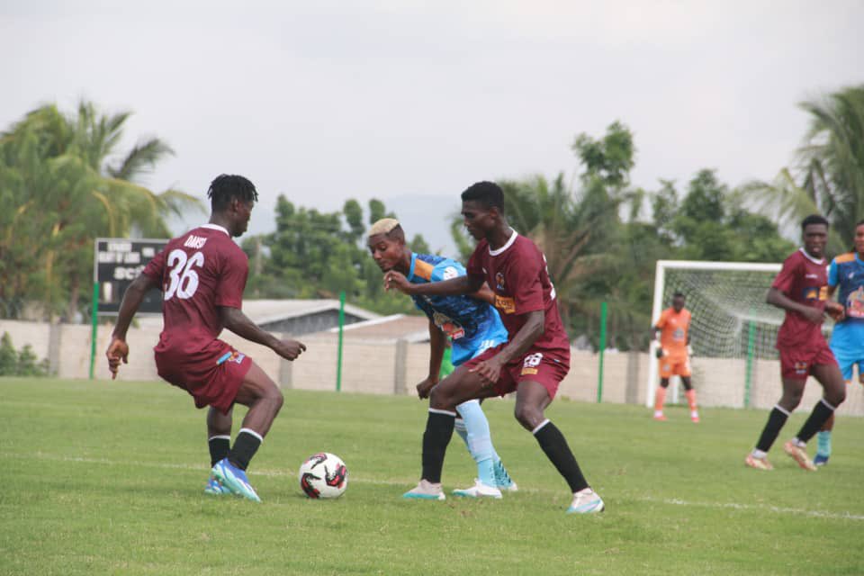 ⌚️𝗛𝗔𝗟𝗙-𝗧𝗜𝗠𝗘 ⌚️ ⏸️ Asante Kotoko SC 0-0 FC Samartex FC ⏸️ Bofoakwa Tano 1-1 Bechem United ⏸️ Real Tamale United 1-0 Nsoatreman ⏸️ Goldstars 1-0 Aduana FC ⏸️ Heart of Lions 1-0 Nations FC #GPLwk27