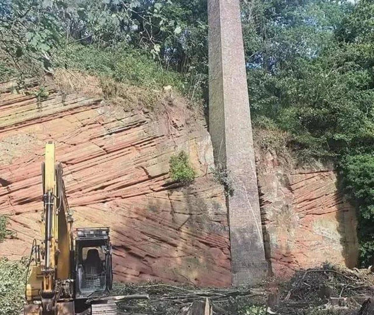 Excavations in Bridgnorth, UK reveal hidden parts of artifacts and take the theory of floods and large-scale drifts across the planet to a new level.