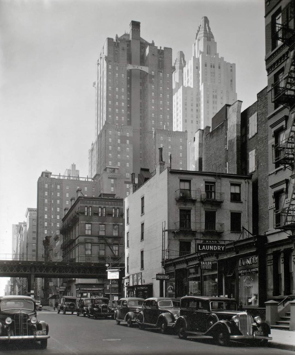 © Berenice Abbott, 1938.