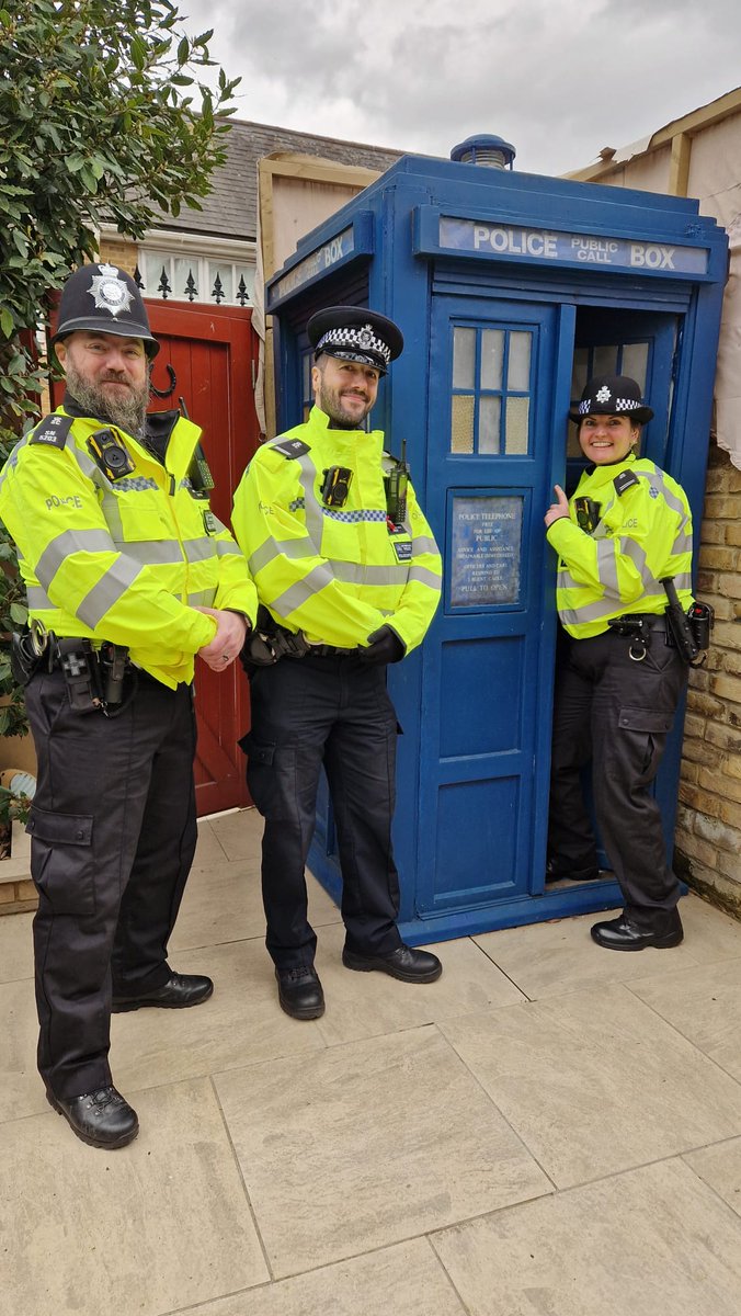 We might need to check with @LondonMarathon to see if using a #Tardis is cheating when it comes to the #londonmarathon2024 What do you think @bbcdoctorwho? Did you know these boxes were introduced in 1923 by Chief Constable Frederick J. Crawley, as miniature police stations!