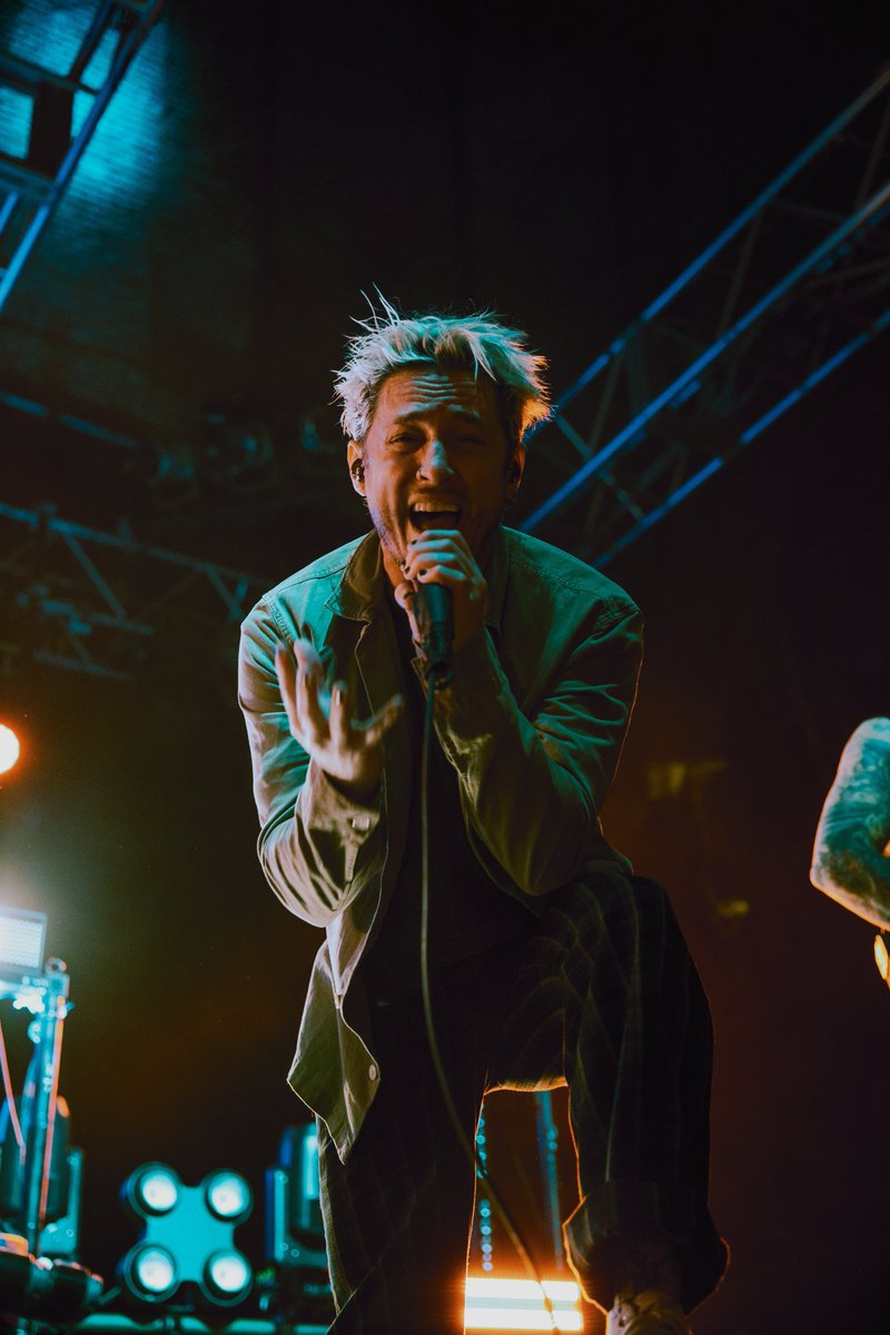 .@TheWordAlive is dead 📸 for @CaliberTV