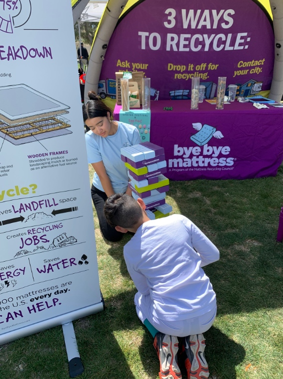 Stop by TODAY to see how your #MattressRecycling knowledge stacks up! ♻️ Don’t miss us at Bakersfield's Earth Day 661 Festival!

Yokuts Park 
4200 Empire Dr., Bakersfield
9 am - 2 pm