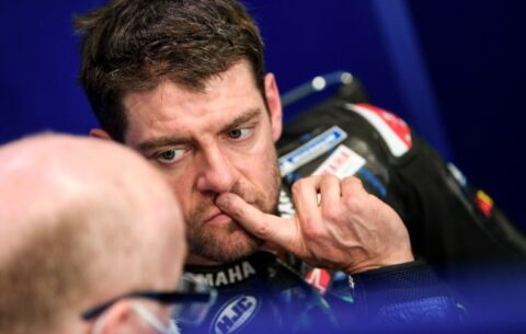 MotoGP, Cal Crutchlow : 'lorsque je suis arrivé, il n’y avait chez Yamaha aucune synergie entre l’équipe test et celle de course' paddock-gp.com/motogp-cal-cru…