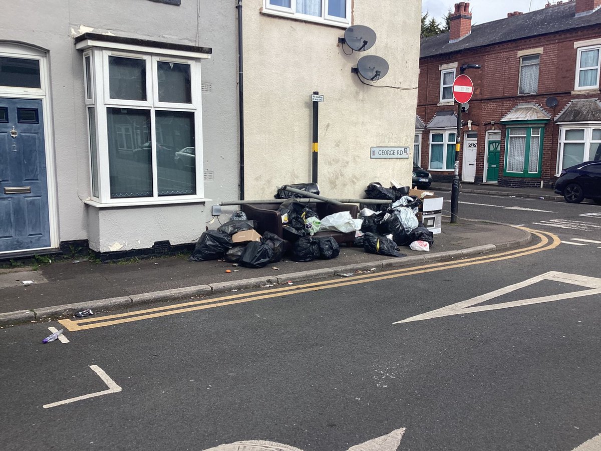 20 bags collected this morning in #BournbrookAndSellyParkWard, with @JoeLiamNorris #LibDems working & caring for our city, all year around. @RadleyRussell @gardensinboots @rogerbhx @MorriamJan @Jonperrybarr @baber007 @ColinGreenLD @leedargue @AyoubKhanPCC @deborahharries