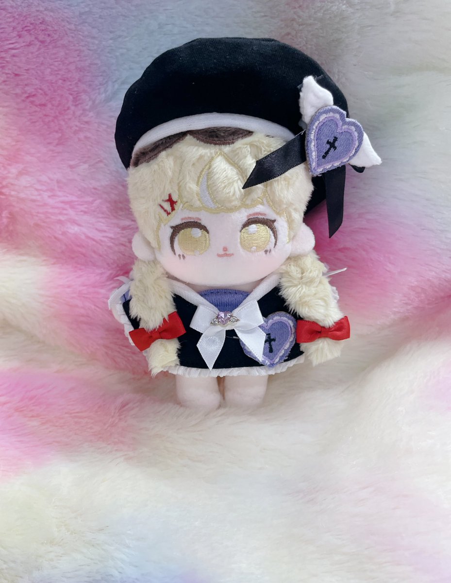 <a href="/StellaCloset_/">스텔라클로젯💫</a> 穿穿可愛Heart holic🥳
(照片有調亮度及電子腮紅）
👗<a href="/Kung_som07/">료공구계</a>