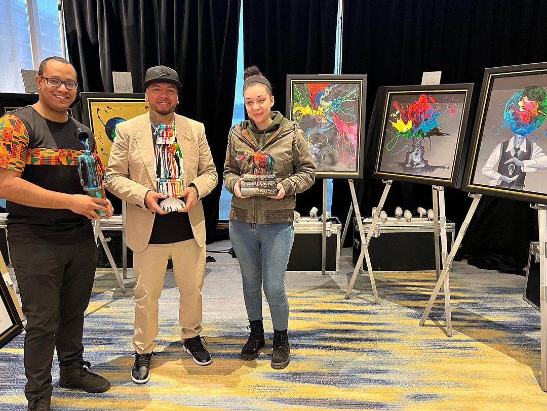 ParkWestGallery's tweet photo. Which Kre8 masterpiece would you like to take home? These #ParkWestVIP collectors hit the #jackpot when they attended an exclusive art auction at the Four Seasons Hotel in Seattle!
featured! #Kre8 #artcollection #artcollectorsofig #artcollectorsoftheworld https://t.co/bskF5fnCcg