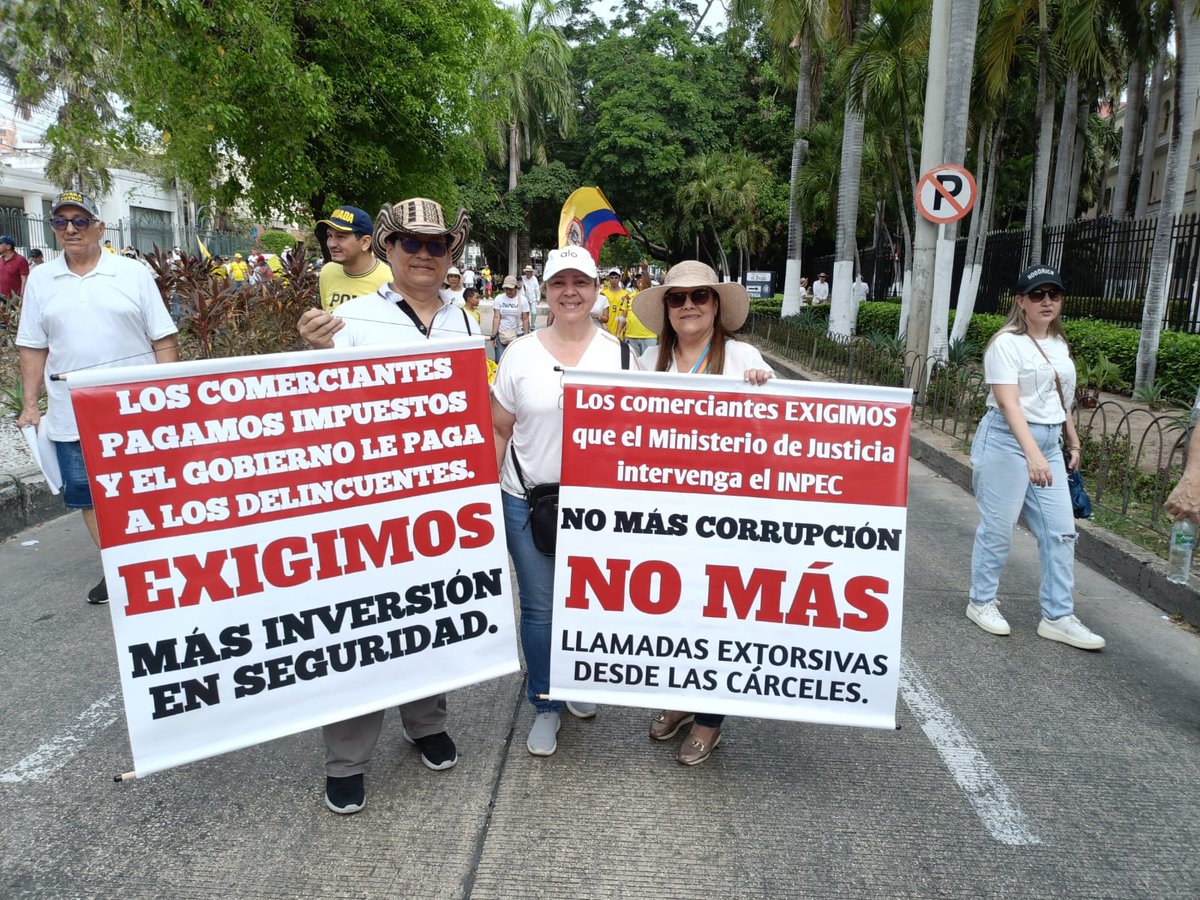 La insegurida también estuvo en el orden del día durante la marcha de hoy en #Barranquilla .