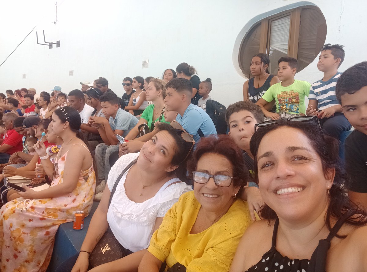 Dayamy Gonzalez Cruz (@cruz_dayamy) on Twitter photo Seguimos de cumpleaños!!!! Hoy el <a href="/CubaAcuarioNac/">Acuario Nacional Cuba</a> abre sus puertas en un espectáculo especial para <a href="/citmacuba/">Ministerio de Ciencia, Tecnología y Medio Ambiente</a> Gracias #30MásCiencia #JuntosSomosCiencia <a href="/EdMartDiaz/">Eduardo Martínez Díaz</a> <a href="/SANTANACITMA/">JOSE FIDEL SANTANA NUÑEZ</a> <a href="/adianez_taboada/">Adianez Taboada</a> <a href="/ArmandoRguezB/">Armando</a> Seguimos de cumpleaños!!!! Hoy el <a href="/CubaAcuarioNac/">Acuario Nacional Cuba</a> abre sus puertas en un espectáculo especial para <a href="/citmacuba/">Ministerio de Ciencia, Tecnología y Medio Ambiente</a> Gracias #30MásCiencia #JuntosSomosCiencia <a href="/EdMartDiaz/">Eduardo Martínez Díaz</a> <a href="/SANTANACITMA/">JOSE FIDEL SANTANA NUÑEZ</a> <a href="/adianez_taboada/">Adianez Taboada</a> <a href="/ArmandoRguezB/">Armando</a>