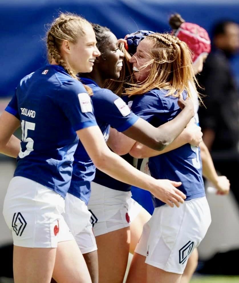 🇫🇷 Victoire de notre XV de France contre le Pays de Galles 🤩 40-0 avec le bonus offensif 👏 6 essais 💥 Nouvelle démonstration de nos Bleues qui tenteront de réaliser le Grand Chelem contre l’Angleterre la semaine prochaine 🔥