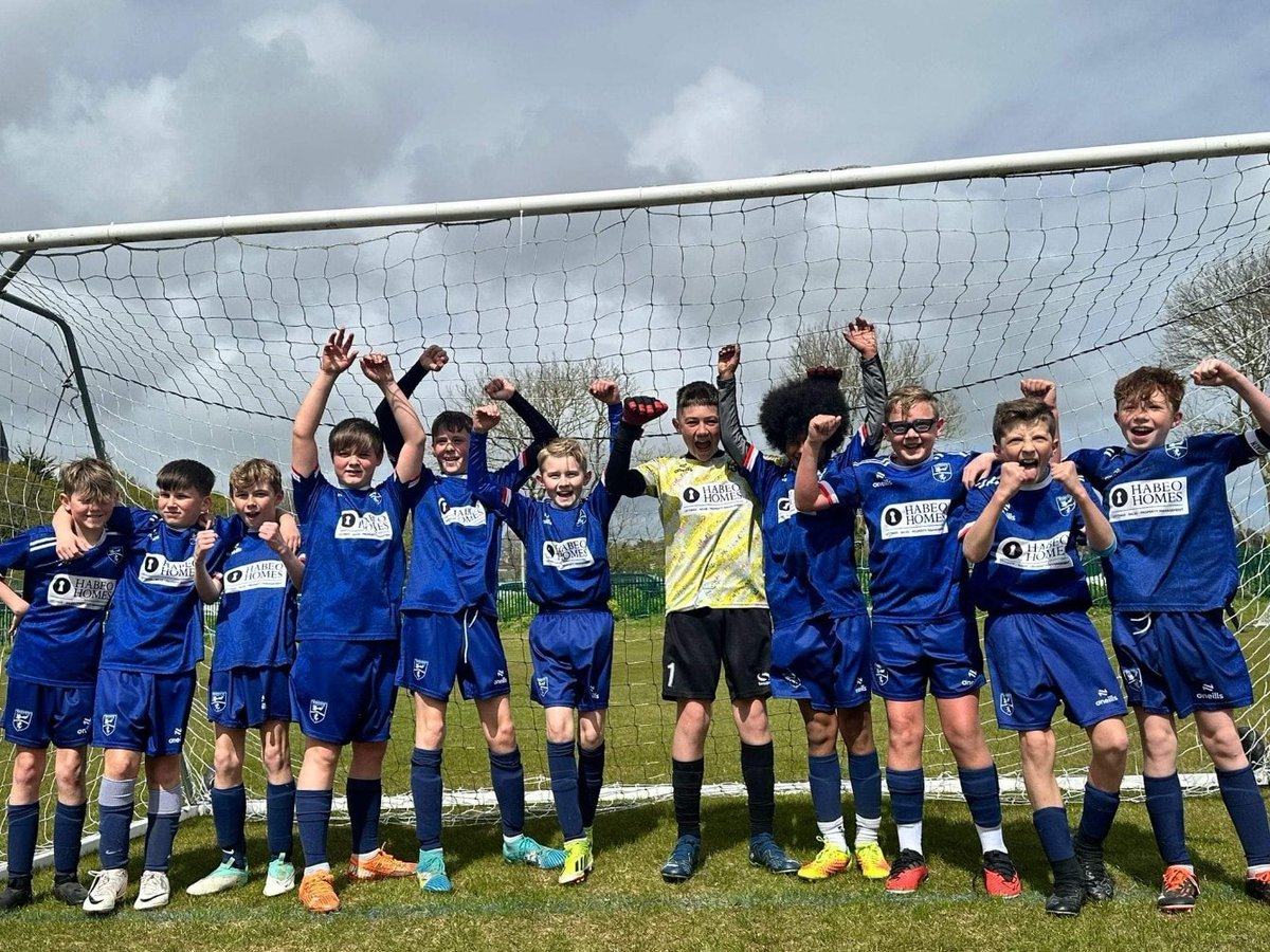 U12's CHAMPIONS 🏆

Congratulations to our U12's who have won the East Kent Youth League Div 2, they have gone the whole season unbeaten in their league. 

The team is managed by Craig White and Lee Hook. 

#upthegate