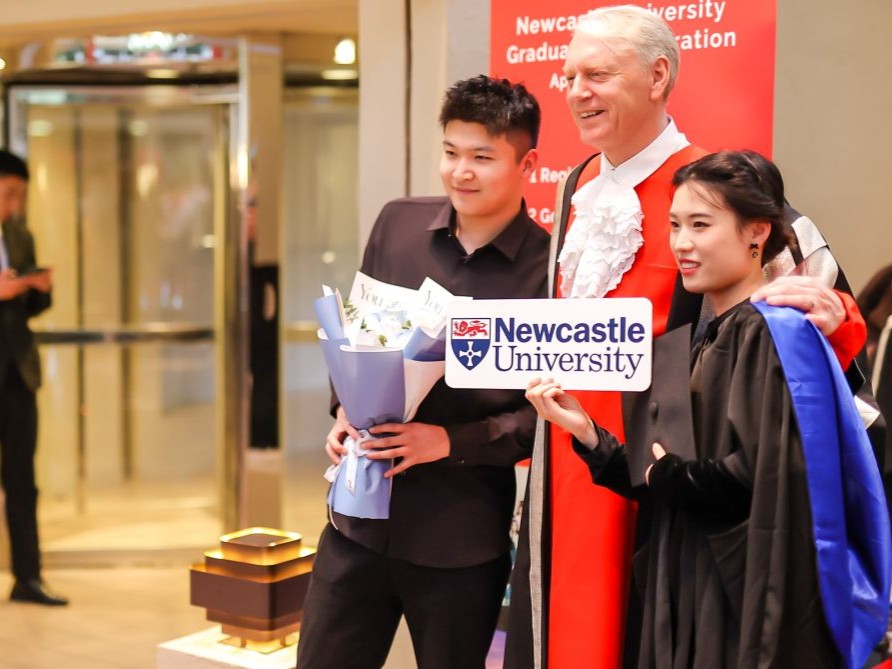 We'd like to congratulate all the alumni who joined us for special graduation ceremonies in China last week! 🎓 It gave us the chance to celebrate the achievements of almost 800 recent graduates who missed their King's Hall moment due to Covid restrictions. #WeAreNCL #NCLGrad