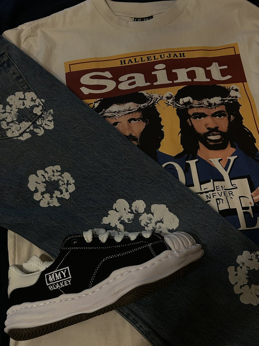 kpierre__'s tweet image. Lost #gradbash filez