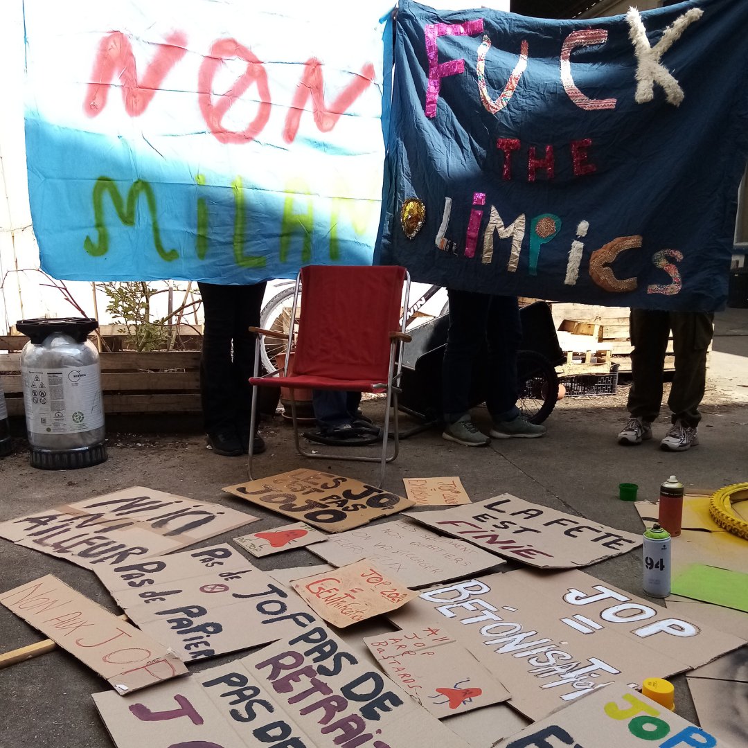 Préparation du 1 er mai anti-olympique ! On attends de voir vos plus belles pancartes