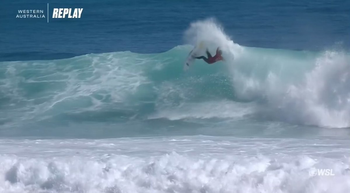 Incredible surfing by @johnjohnflorenc , epic 10 for a crazy move.